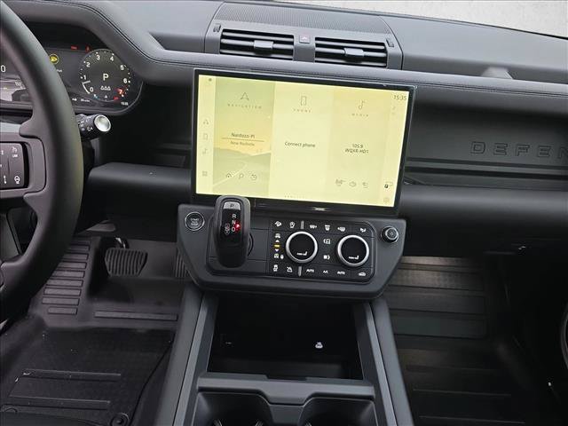 Used 2026 Land Rover Defender 110 X-Dynamic SE AWD/4WD image 21