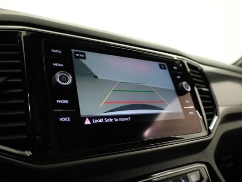 Used 2020 Volkswagen Atlas Cross Sport SEL Premium image 19