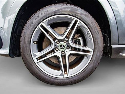 Certified 2026 Mercedes-Benz GLS 450 4MATIC image 9