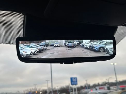 Used 2025 Toyota Tacoma Limited image 35