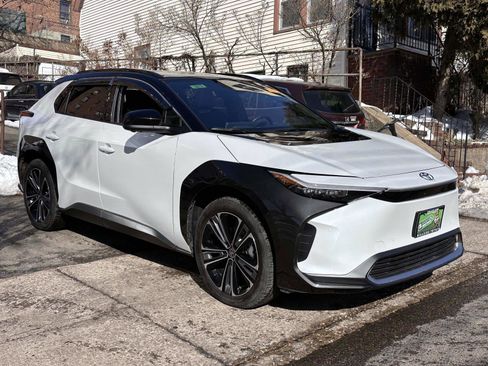 Used 2024 Toyota bZ4X Limited w/ Weather Package image 7