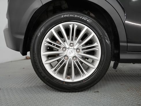 Used 2018 Hyundai Kona SEL image 56