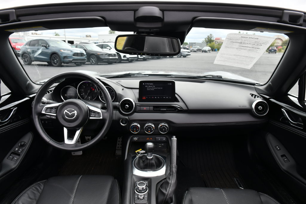 Used 2021 MAZDA MX-5 Miata RF Grand Touring RWD image 14