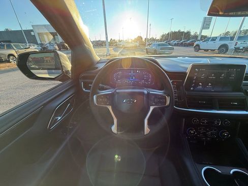 Used 2024 Chevrolet Tahoe Z71 w/ Luxury Package image 14