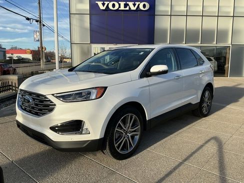 Used 2024 Ford Edge Titanium w/ Equipment Group 301A image 2