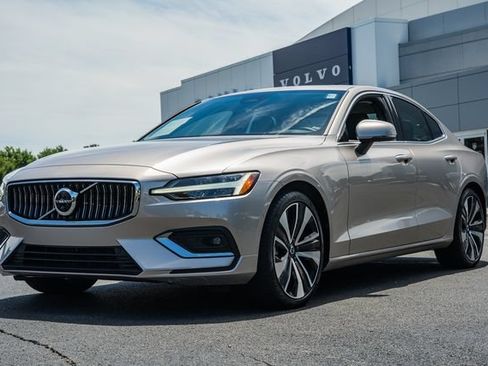 Certified 2023 Volvo S60 B5 Ultimate AWD/4WD image 3