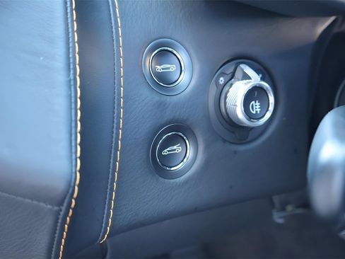 Used 2023 McLaren GT image 15