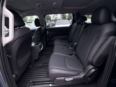 New 2027 Kia Carnival SX Prestige FWD image 30