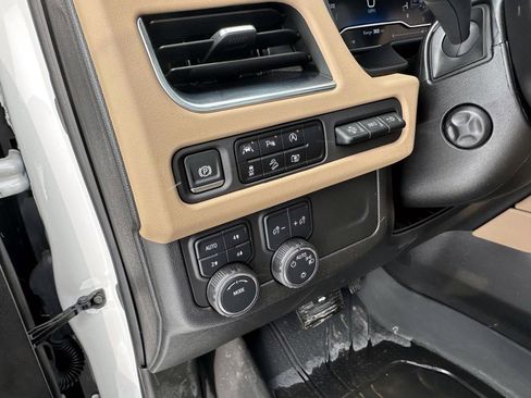 Used 2024 Chevrolet Tahoe Premier image 19