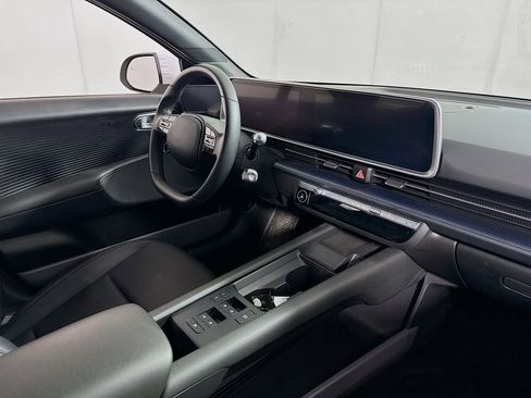 Used 2023 Hyundai Ioniq 6 SEL image 28