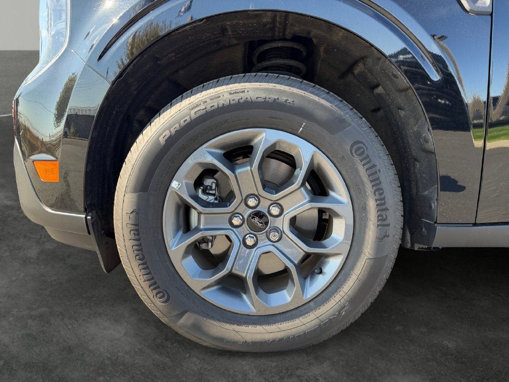 Used 2025 Ford Maverick XLT w/ 4K Tow Package AWD/4WD image 4