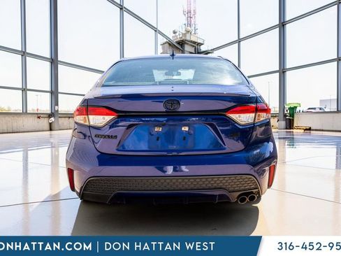 Used 2022 Toyota Corolla SE image 29