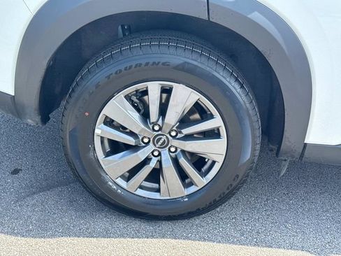 Used 2025 Nissan Pathfinder SV AWD/4WD image 11