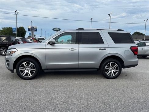 Used 2024 Ford Expedition Limited image 6