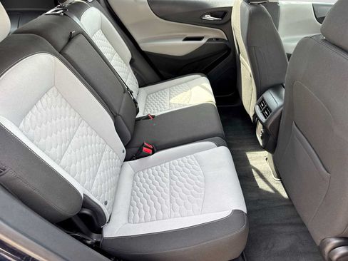 Used 2020 Chevrolet Equinox LS AWD/4WD image 19