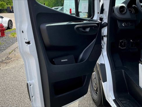 New 2025 Mercedes-Benz Sprinter 2500 image 12