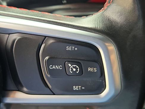 Used 2018 Jeep Wrangler Unlimited Rubicon AWD/4WD image 25