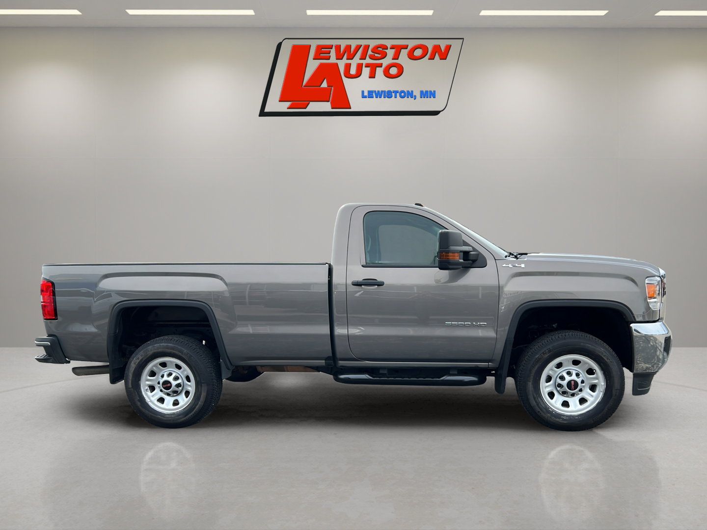 Certified 2017 GMC Sierra 3500 4x4 Regular Cab w/ Sierra Convenience Package image 13