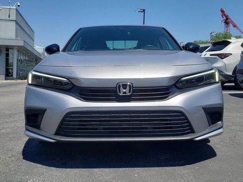 Used 2022 Honda Civic Sport image 2