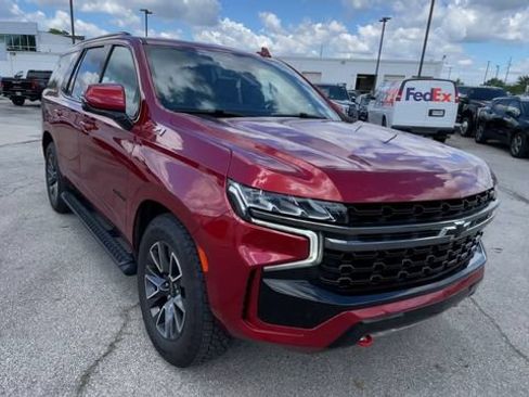 Certified 2022 Chevrolet Tahoe Z71 w/ Z71 Off-Road Package AWD/4WD image 4