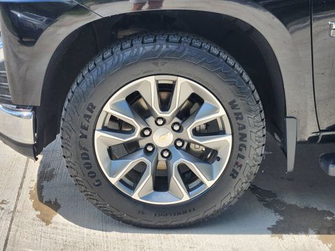 Used 2020 Chevrolet Silverado 1500 LT w/ Texas Edition RWD image 11