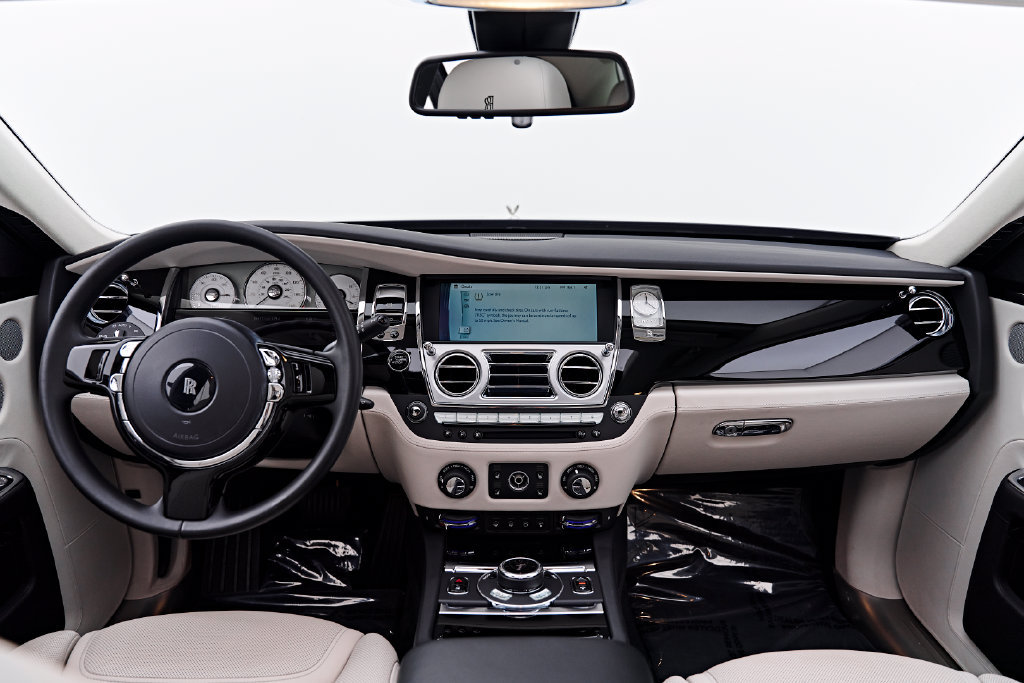 Used 2016 Rolls-Royce Ghost RWD image 63