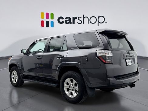 Used 2017 Toyota 4Runner SR5 Premium image 3