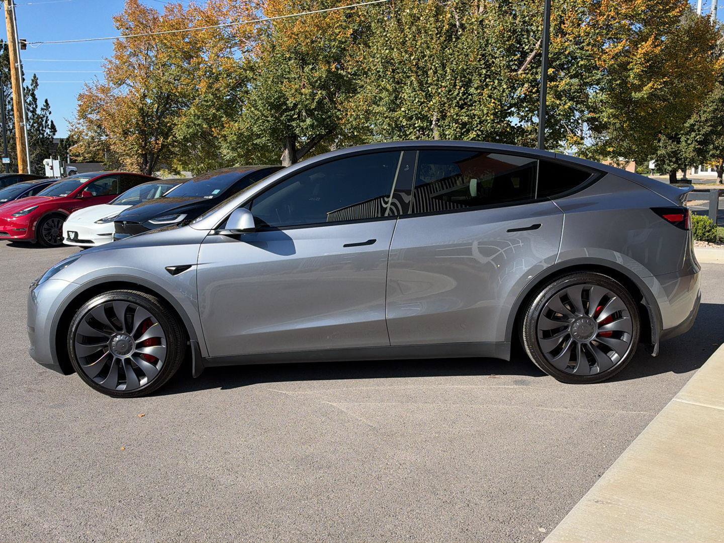 Used 2025 Tesla Model Y Performance AWD/4WD image 5