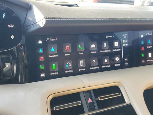 Used 2023 Porsche Taycan image 22