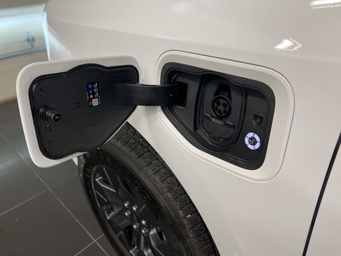 New 2025 Ford F150 Lightning Lariat image 42