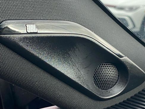 Used 2021 Toyota Venza XLE w/ Softex Package image 23