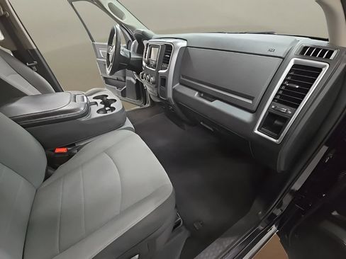 Used 2024 RAM 1500 Classic SLT AWD/4WD image 27