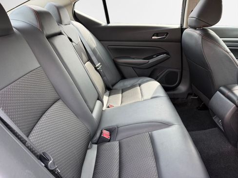 Used 2025 Nissan Altima 2.5 SR FWD image 26