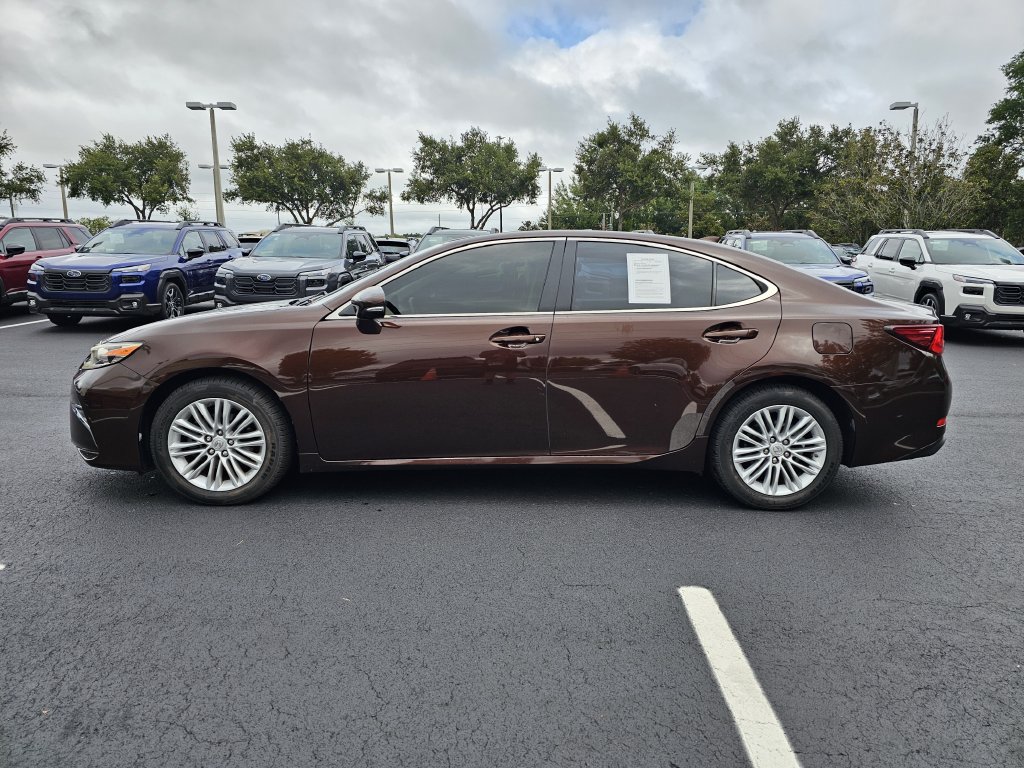 Used 2016 Lexus ES 350 w/ Premium Package w/Wood Trim FWD image 5