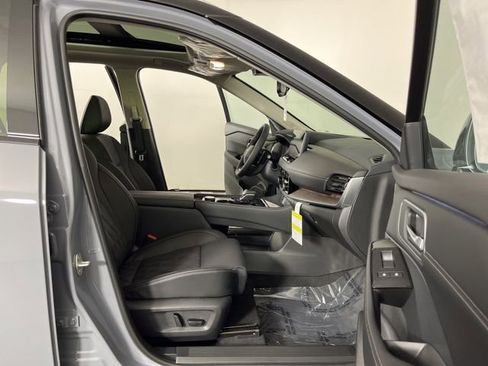 New 2026 Nissan Rogue Platinum image 47