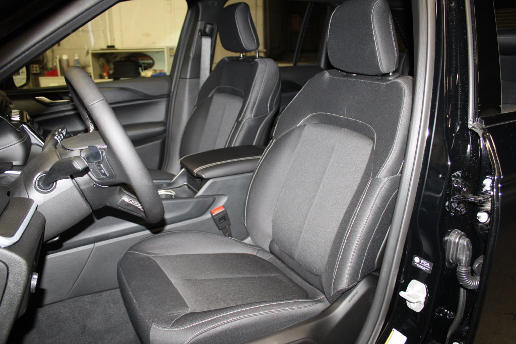 New 2025 Jeep Grand Cherokee Laredo w/ Luxury Tech Group I AWD/4WD image 23