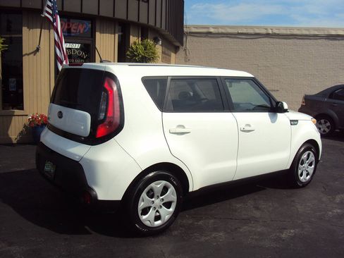 Used 2015 Kia Soul FWD image 5