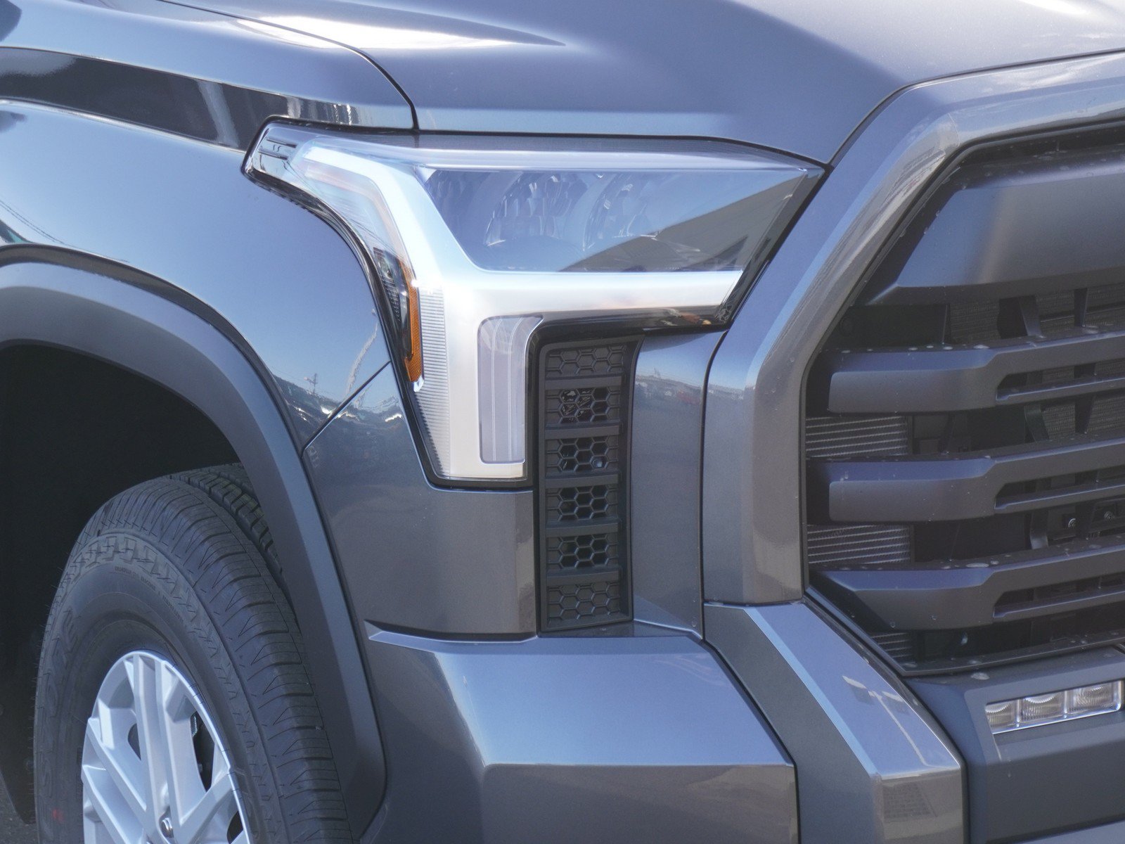 New 2026 Toyota Tundra SR5 AWD/4WD image 3