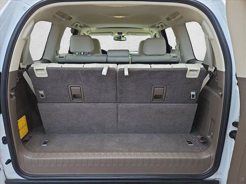 Used 2019 Lexus GX 460 Premium w/ Premium Package AWD/4WD image 6