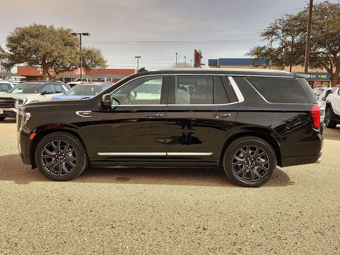 Used 2023 GMC Yukon Denali w/ Denali Reserve Package image 2