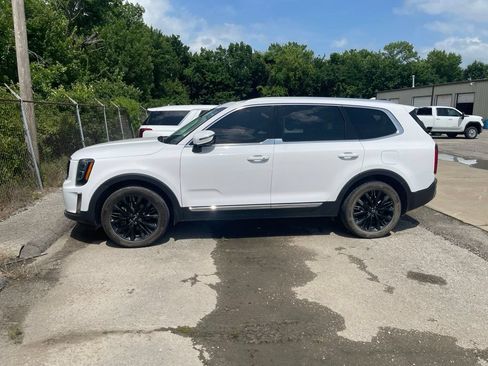 Used 2021 Kia Telluride EX w/ EX Premium Package FWD image 4