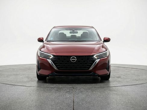 Used 2025 Nissan Sentra SV FWD image 2
