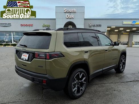 New 2026 Jeep Cherokee Overland image 3