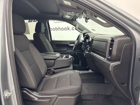 Used 2025 Chevrolet Silverado 1500 LT AWD/4WD image 32