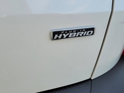 Used 2024 Ford Escape SE image 10