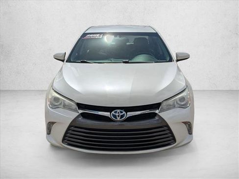 Used 2015 Toyota Camry XLE image 2