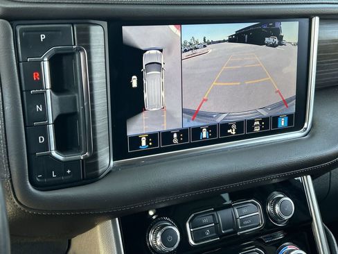 Used 2021 GMC Yukon XL Denali AWD/4WD image 15