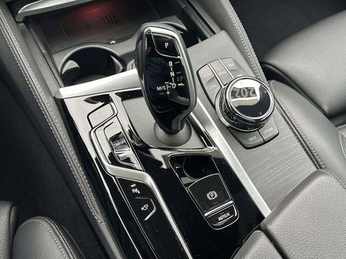 Certified 2023 BMW M550i xDrive w/ Executive Package image 39