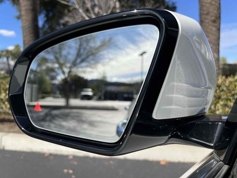 Used 2021 Mercedes-Benz E 350 Sedan image 10