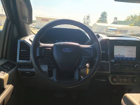 Used 2022 Ford F250 XLT w/ XLT Premium Package image 9